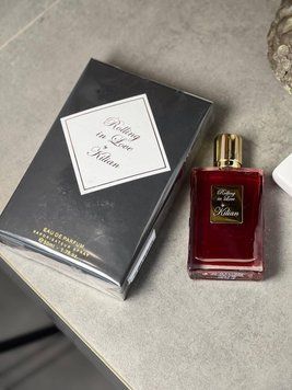 Парфум Kilian Rolling in Love &mdash; гурмансько-квітковий аромат з мигдальним молоком, ірисом та мускусом 2710345995 фото